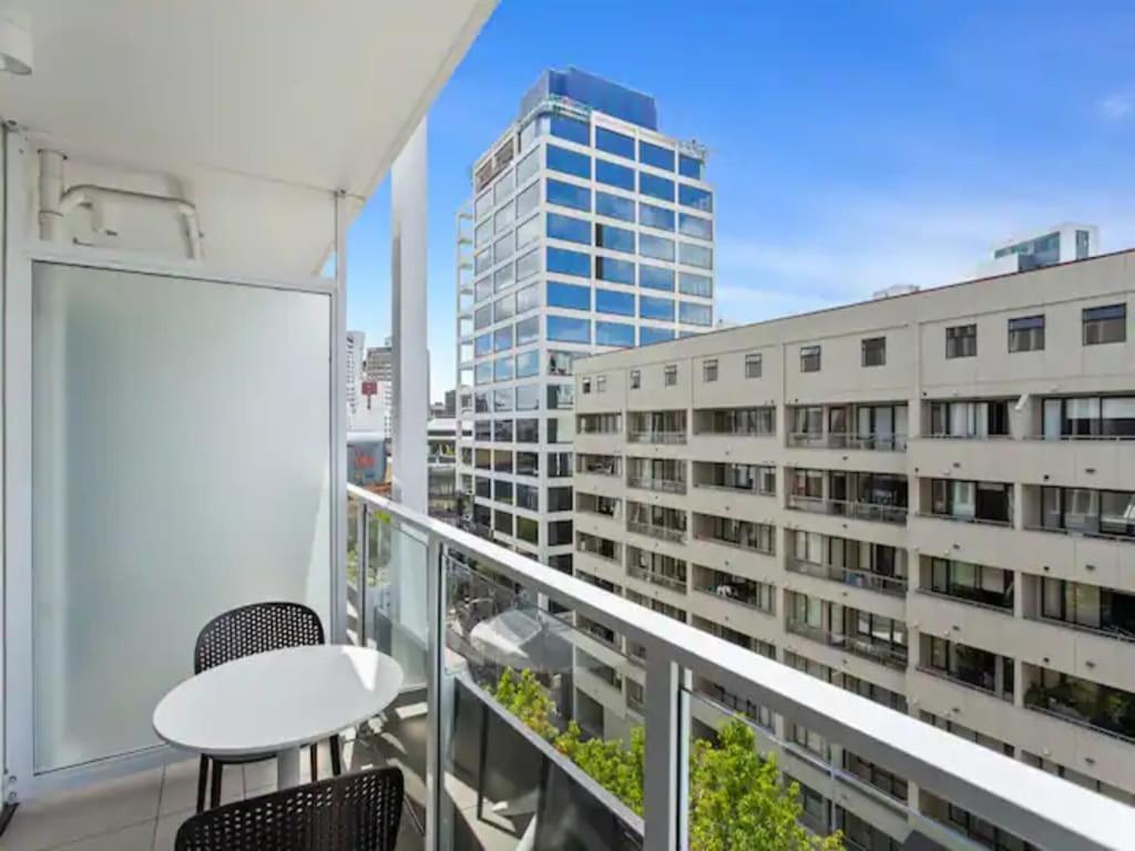 Stylish Central City 1-Bedroom With Patio Auckland Exterior foto